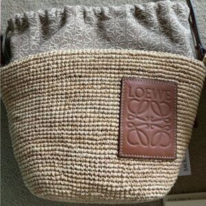 Loewe Raffia Pochette